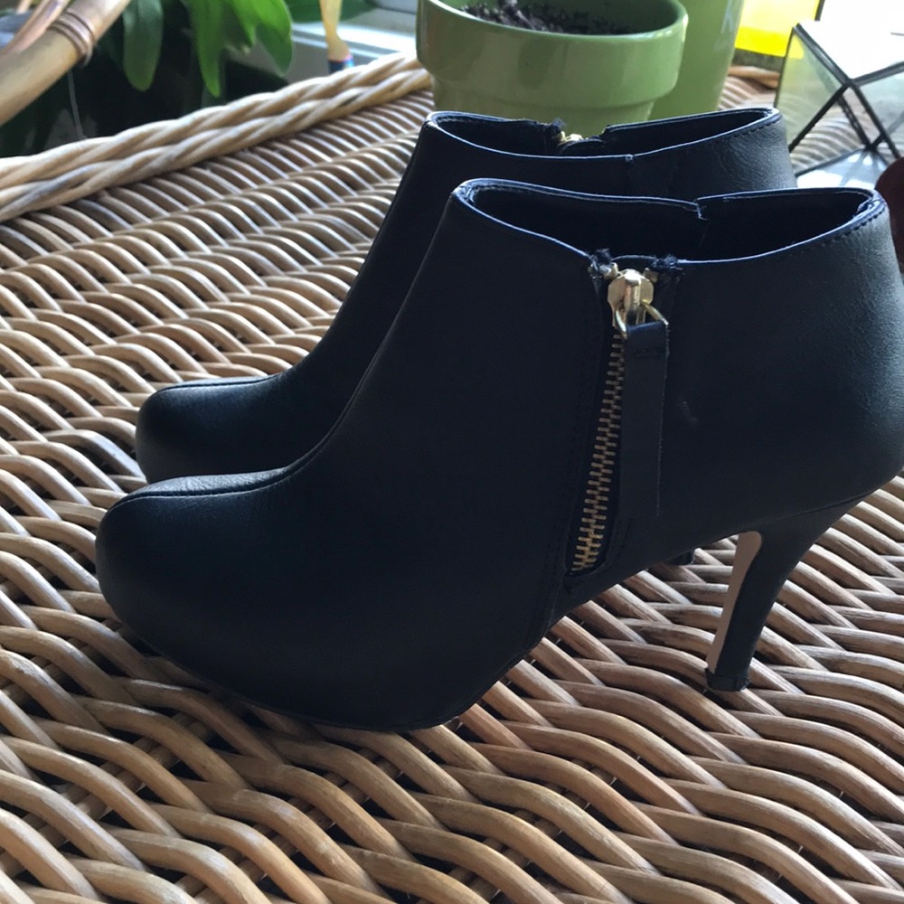 NWOT Steve madden heels